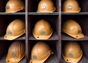 Personal minero: Agnico Eagle, District Copper, Ivanhoe Mines, Monumental Minerals, Teck Resources