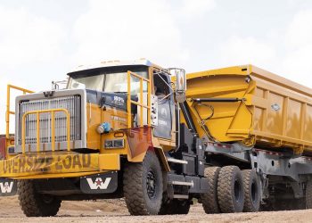Teck pone a prueba un camión de transporte eléctrico en las operaciones de cobre de Highland Valley