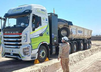 Exitoso piloto del primer tracto camión Maxus eléctrico para la minería en Chile: SQM y Andes Motor