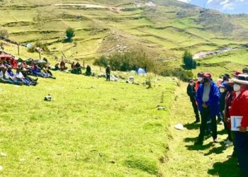 Por protestas Mina Las Bambas en Perú vuelve a suspender operaciones