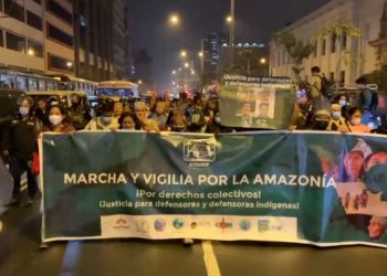 Por amenazas sobre sus tierras: Comunidades indígenas peruanas protestan en Lima