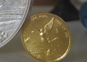 Efecto de derrame financiero más intenso entre oro y plata