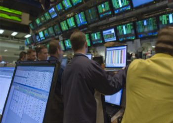 El precio del cobre cae a medida que el dólar se fortalece