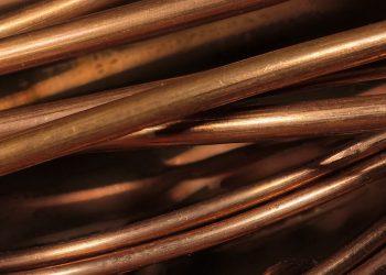 Cómo América Latina desperdicia miles de millones de dólares en metales valiosos