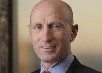 El CEO de Nutrien, Mayo Schmidt, renuncia a menos de un año en el trabajo