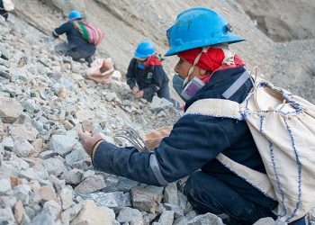 Perú extiende proceso de legalización de pequeños mineros hasta 2024