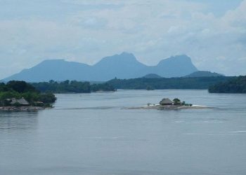Brasil suspende permisos de exploración minera en la Amazonía