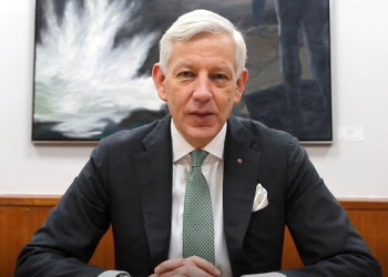 Rio Tinto elige al embajador canadiense saliente en China como presidente