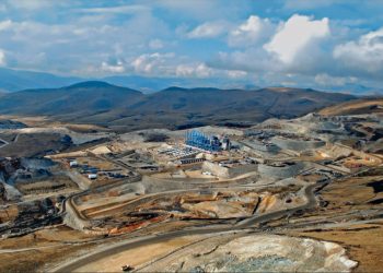 MMG cierra mina de cobre Las Bambas tras fracaso de negociaciones