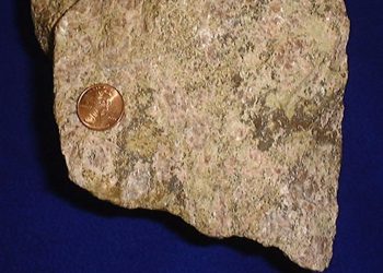 Material artificial imita compuestos de tierras raras