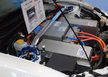 Los precios de las baterías caen, pero el auge de las materias primas puede hacer que vuelvan a subir: informe