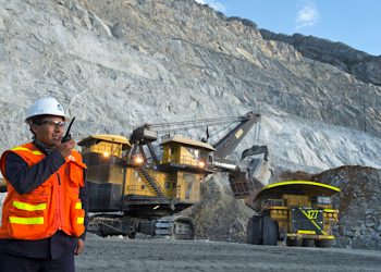 Protestas obligan a la mina de cobre más grande de Perú a detener operaciones
