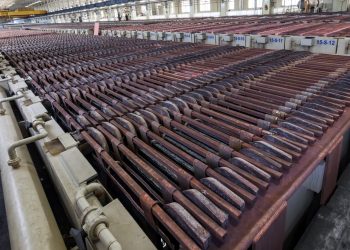 El precio del cobre cae a medida que la actividad de las fábricas en China se desacelera