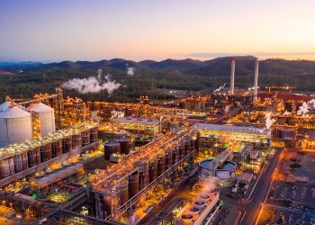 Rio Tinto y Sumitomo evaluarán planta de hidrógeno en refinería de Yarwun