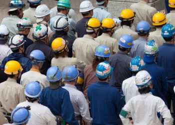 El precio del cobre cae a medida que la actividad de las fábricas en China se desacelera