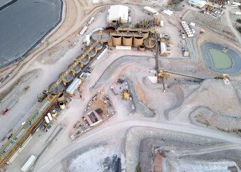 Problemas de energía retrasan la primera venta de metal de SilverCrest de Las Chispas