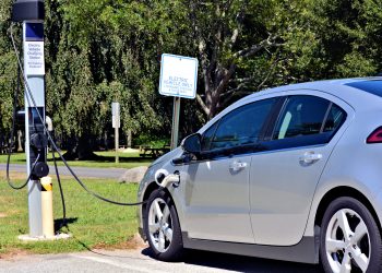 BC lidera todas las provincias canadienses en la transición EV, muestra un informe