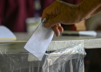 Guatemaltecos acuden a las urnas por futuro de mina canadiense