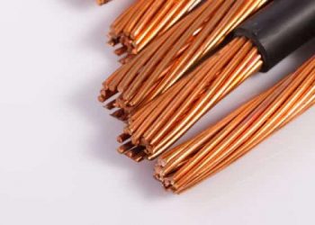 El cobre toca máximo de tres semanas por tasas de interés EEUU y caída del dólar