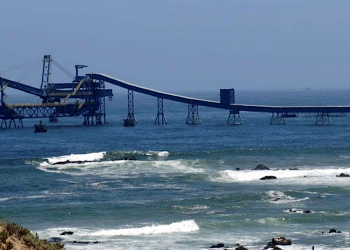 Retrasos en planta desalinizadora costarán a Antofagasta 30.000 toneladas de cobre