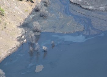 Cómo eliminar cromo, arsénico del agua contaminada por minería