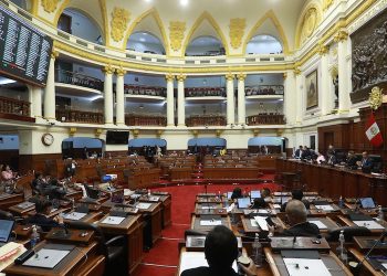 Ministerio de Medio Ambiente de Perú rechaza ley que exonera a mineros en quiebra de evaluaciones ambientales