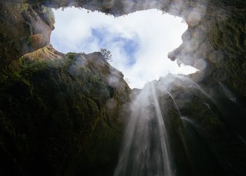 Se revela mineralogía previamente desconocida de la tierra profunda