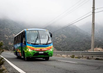 La primera fábrica de autobuses eléctricos de Chile pretende reducir la dependencia de los combustibles fósiles