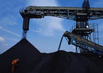 Chile: Pese a alza de renovables, el carbón representó el 35% de la matriz en 2020