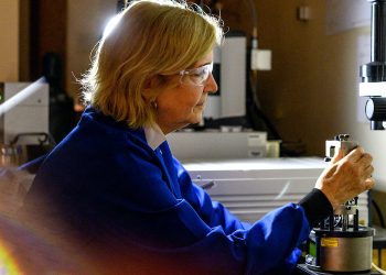 Los científicos quieren producir mineral cósmico para reemplazar REE en imanes industriales