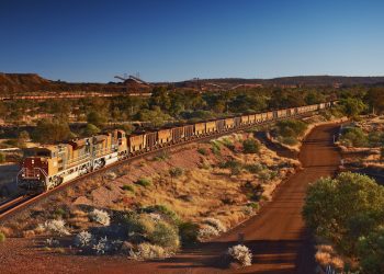 El precio del mineral de hierro es el más bajo en 11 meses por las presiones de la oferta y el debilitamiento de la demanda