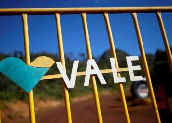 Vale recorta su previsión de producción para todo el año, lo que anima el mercado del mineral de hierro