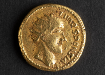 Moneda de oro rescata al emperador romano de la oscuridad