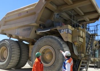 Chile: Capacitan a mujeres de Calama y Alto Loa para operar camiones de la minería