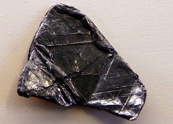 Investigadores crean películas gruesas de grafito para tecnologías de energía limpia