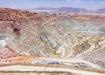 BHP intenta evitar huelga en mina de cobre Escondida en Chile