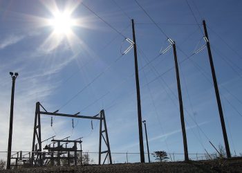 Empresa con sede en EE. UU. planea usar microondas para aprovechar fuentes de energía térmica profunda