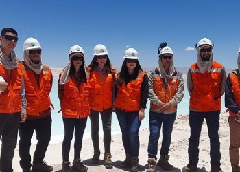 Chile: SQM: Universitarios UCN y UA conocen proceso para producir sulfato de litio con menor huella de carbono