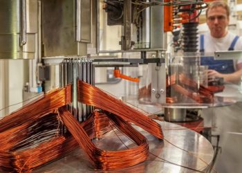 El precio del cobre cae debido a que la incertidumbre de la demanda compensa los problemas de suministro