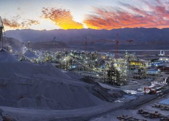 Centamin se prepara para poner en marcha una planta solar en la mina de oro Sukari en Egipto