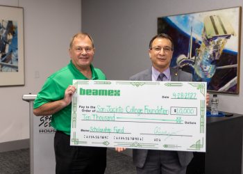 Beamex dona $10,000 a un fondo de becas para profesionales de la automatización industrial