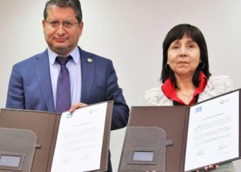 Chile: SQM y UA firman convenio para desarrollar investigación sustentable asociada al litio