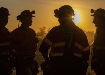 El aumento de los precios del carbón y el litio no puede detener la venta masiva en las principales 50 acciones mineras