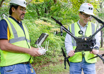 Investigadores trabajan en un dron inteligente capaz de prevenir fallas en presas de relaves