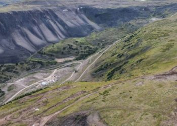 Benchmark completa el proyecto de oro y plata PEA on Lawyers en Columbia Británica