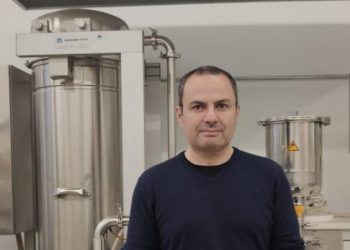 Chile: Académico de la UA desarrolla investigación sobre uso de residuos mineros para fabricar materiales de construcción