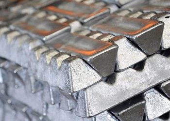 El aluminio cae a un mínimo de 14 meses por aumento de la producción en China