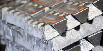 El aluminio cae a un mínimo de 14 meses por aumento de la producción en China