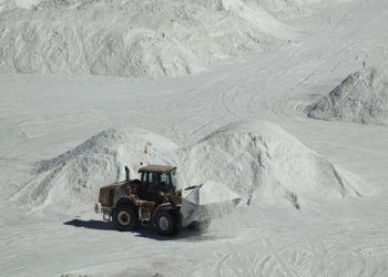 Chile: EY: “El país debe avanzar a paso acelerado en el fomento de la industria del litio”