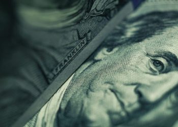 Precio del cobre baja por apuestas de grandes alzas de tasas en EE.UU.